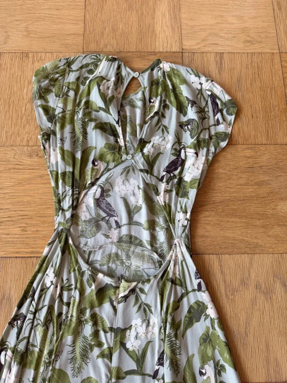 Reformation Gavin Dress Tropical Green Slit Open Back Parrots Birds Butterflies - Picture 5 of 11